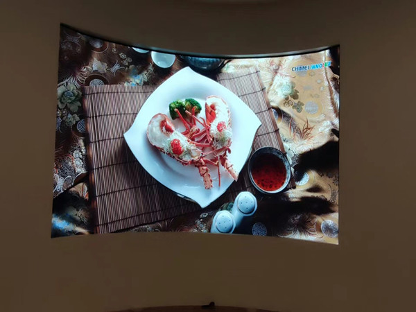 港南室内P2.5弧形LED屏